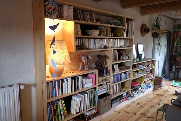 Bibliothèque en châtaignier