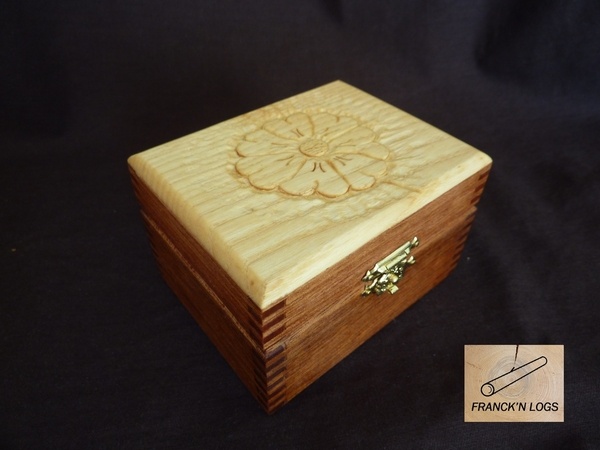 Petit coffret en Frêne et Sipo