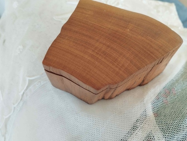 Détournement de bûche de cerisier