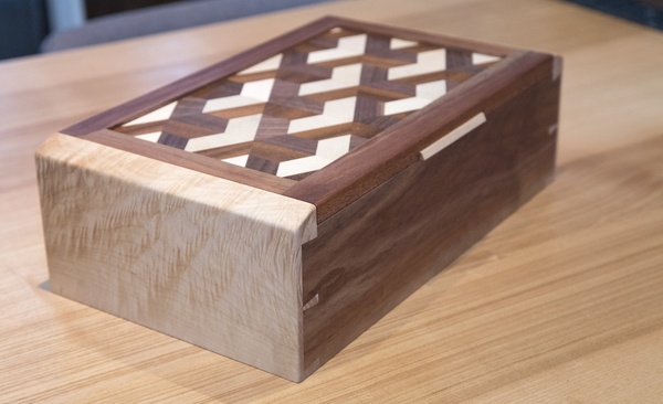 Boite à thé marquetée