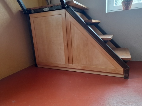 Meuble sous escalier