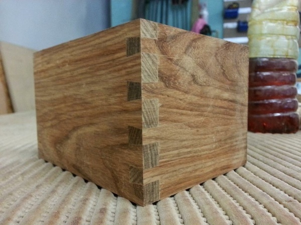 Gabarit pour queues d'aronde et queues droites