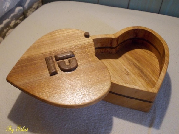 Petite boîte en forme de coeur