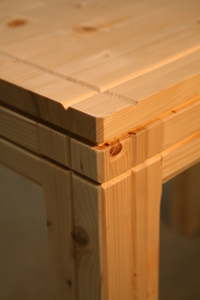 Table de bar haute en sapin du nord