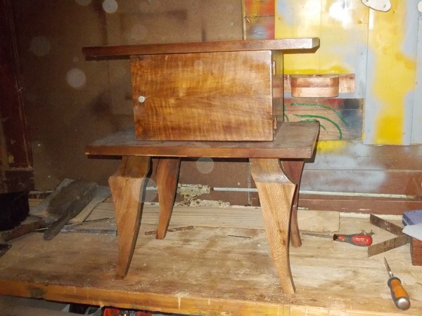 Revernisage d'un meuble recupere