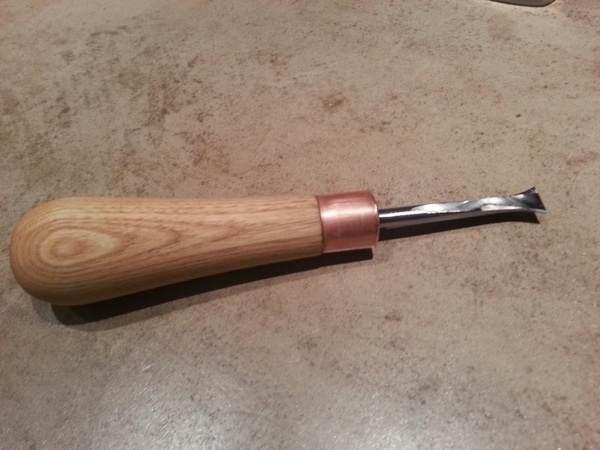 Un ciseau à bois pour queue d'aronde