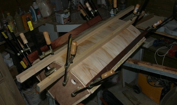 Mise sous presse de la porte ronde