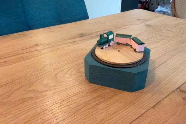 Première tentative de boîte à musique