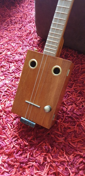 Cigar Box toute en récup