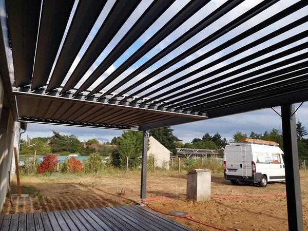 Pergola bois avec module Bioclimatique aluminium