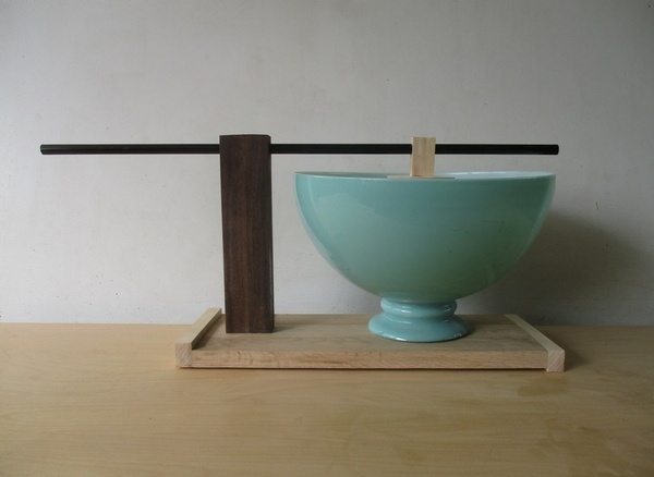 Lampe avec abat-jour en verre à l'envers...