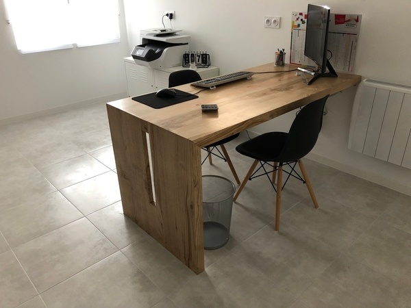 Bureau en châtaignier et pin douglas