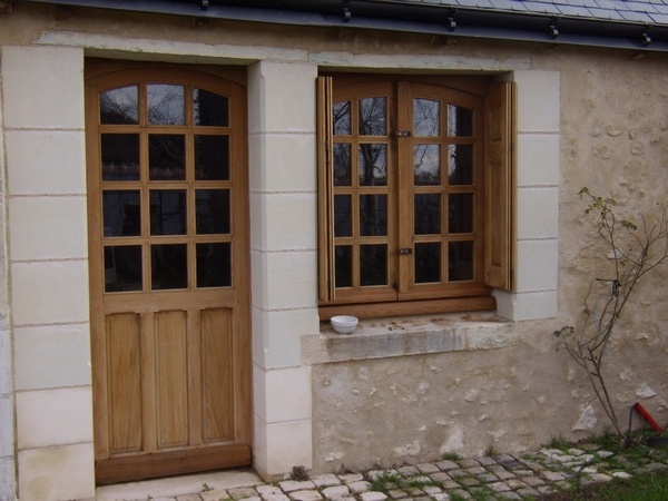 Porte d'entrée et fenêtre