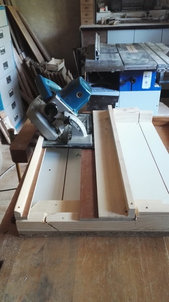 Boîte à onglets pour scie circulaire