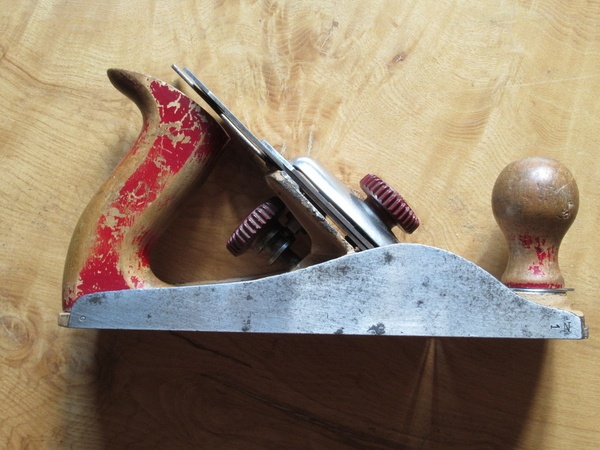 Un rabot ancien Peugeot intéressant