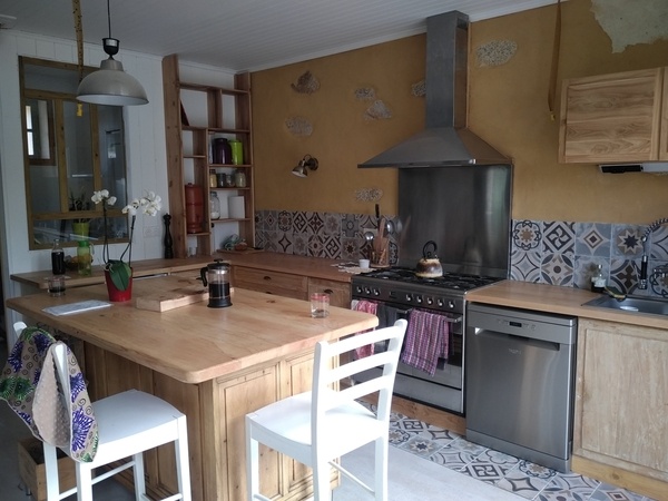 Cuisine ... Aux outils à main.