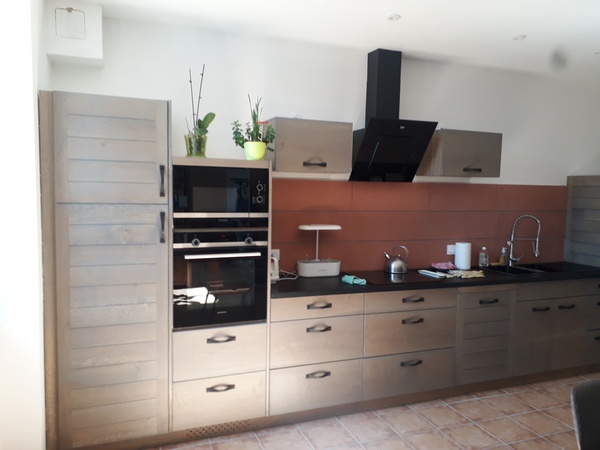 Cuisine façades chêne teinté argent