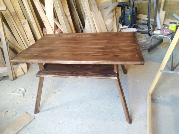 Table basse, pieds cintrés, 2 plateaux