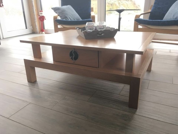 Table de salon, 2 niveaux avec tiroir.