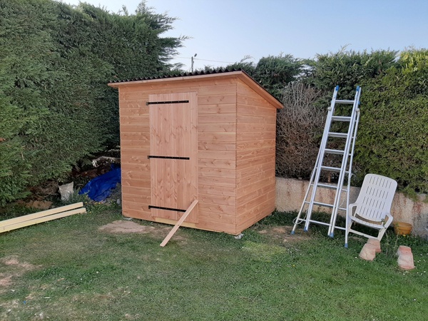 Abri de jardin en Douglas