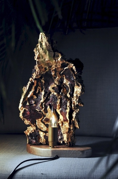 Lampe en écorce de chêne