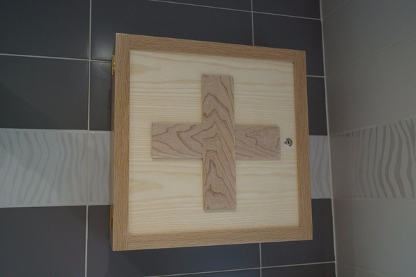 Armoire à pharmacie