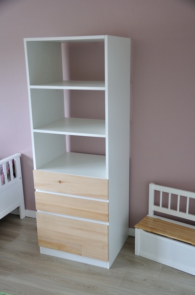 Armoire de rangement simple