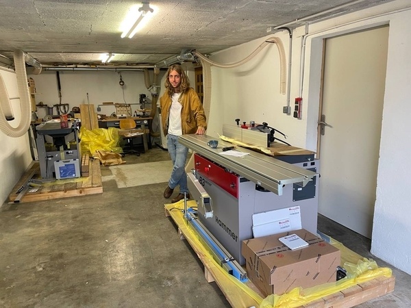 Arrivée de la nouvelle raboteuse dégauchisseuse et de la scie toupie