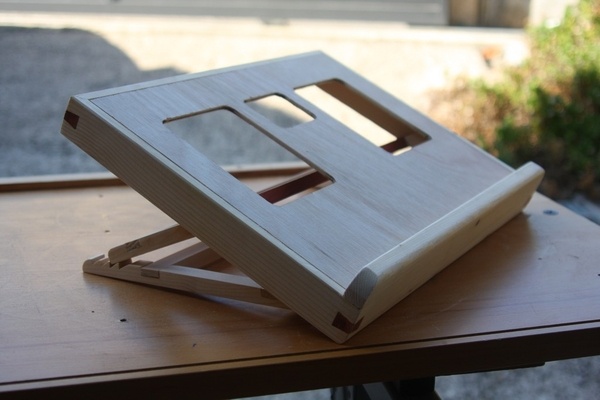 Un support PC inclinable