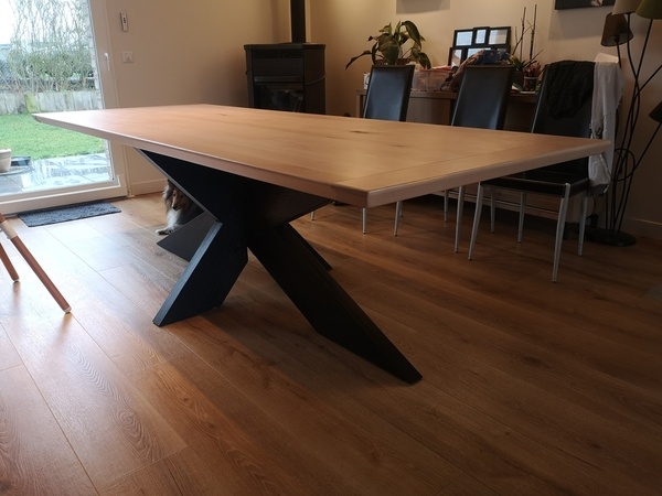 Table Hêtre massif et pied double croix en frêne