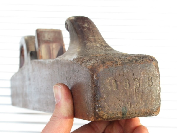 Une varlope très ancienne