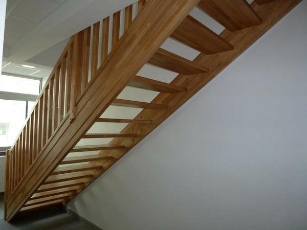 Escalier droit ...assez long!