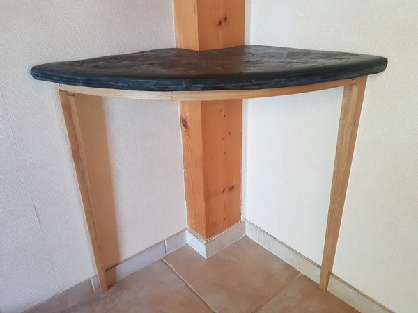 1/4 de guéridon avec plateau en ardoise rustique