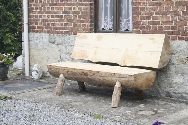 Un banc rustique