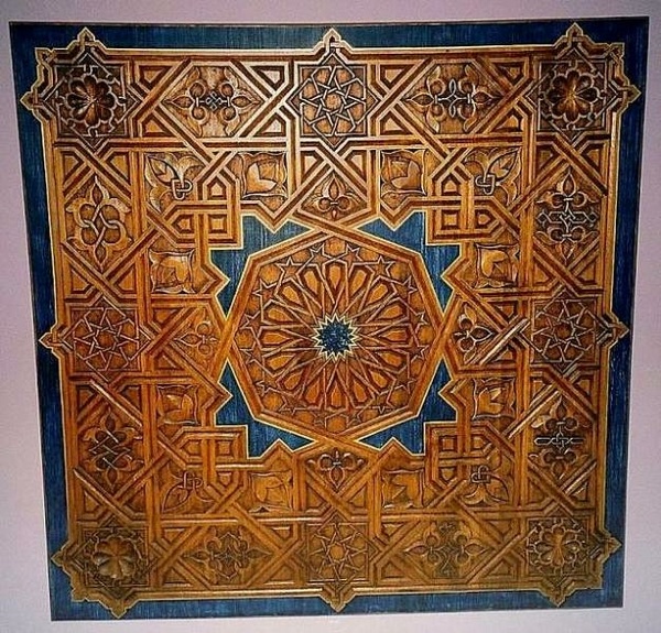 Panneau sculpté de style nasride