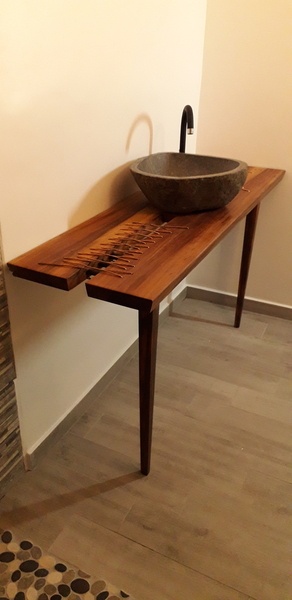 Meuble vasque & coutures cuivre