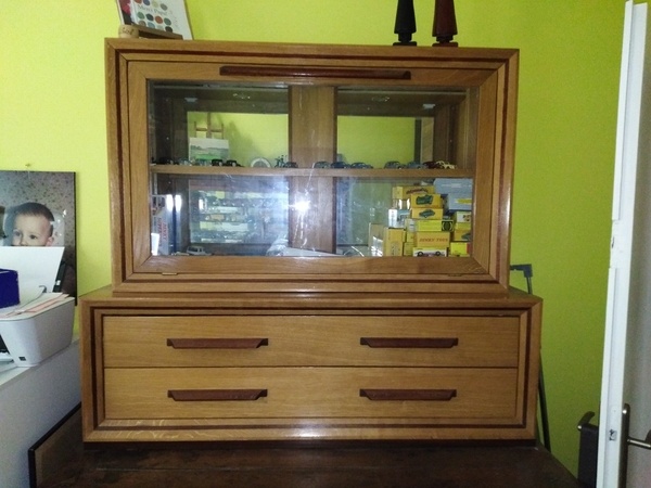 Vitrine en chêne et sapeli