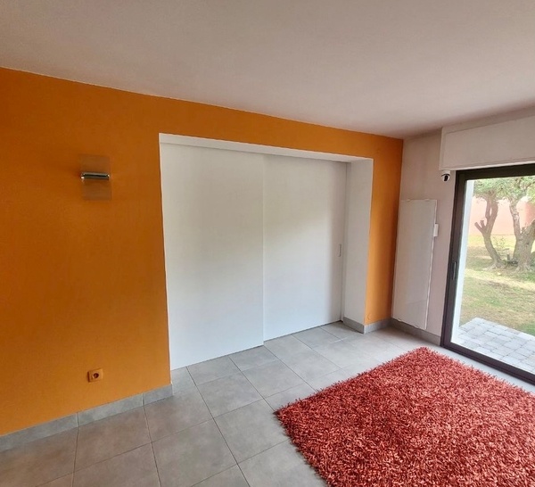 Cloison coulissante - 3 plis épicéa.