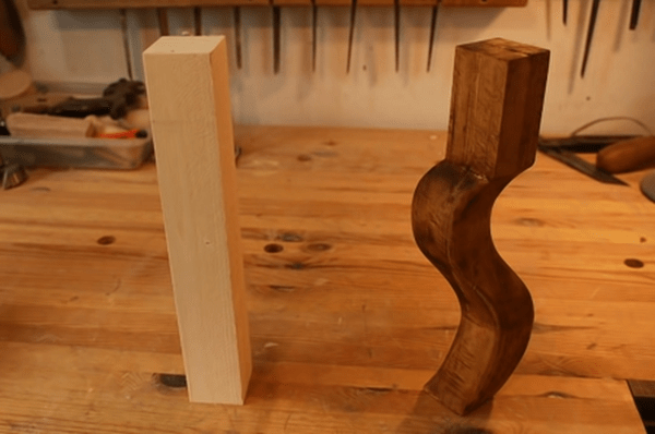 Faire des pieds sinueux à partir d'un morceau carré sans produire de déchets