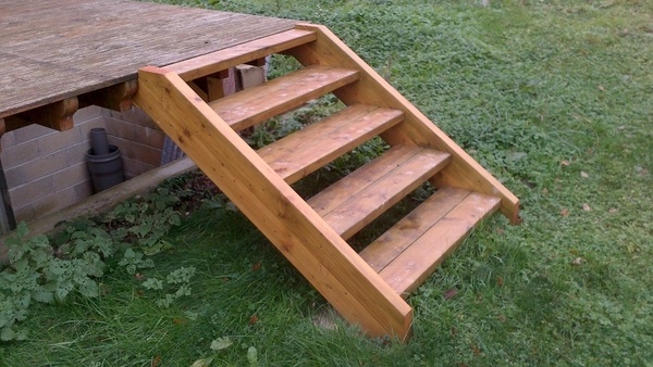 enfin un escalier pour ma terrasse