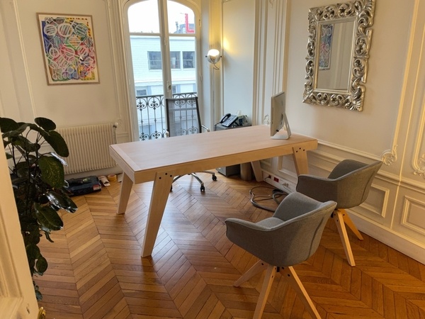 Bureau en hêtre avec pieds baby foot (Bonzini)