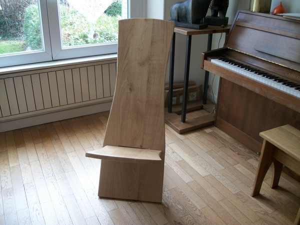 Chaise palabres ou Africaine en chêne.