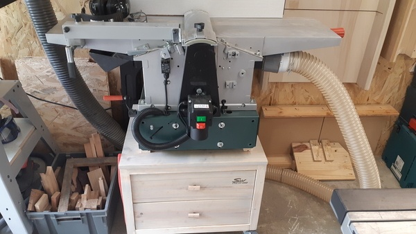 Servante d'atelier pour ma dégau/rabot