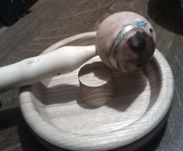 Casse noisette avec incrustation d'étain