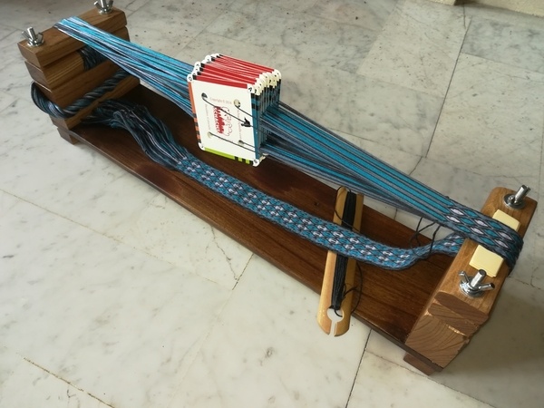 Métier à tisser rubans et sangles