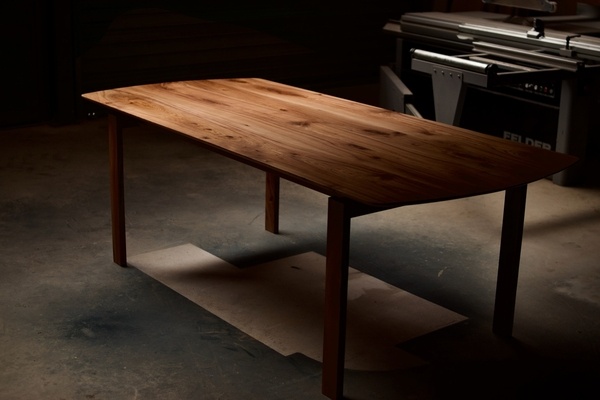 Table en orme massif