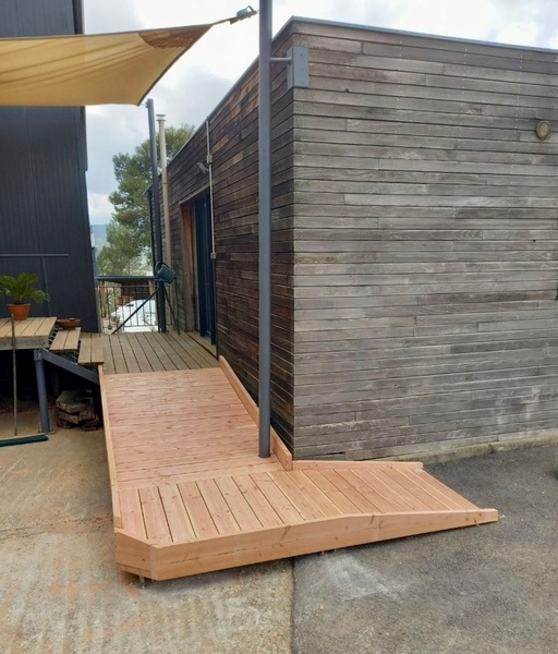 Rampe d’accès. Douglas.