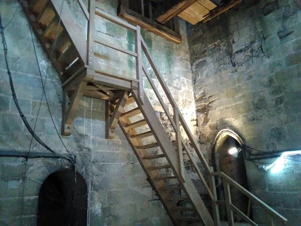 Escalier d'église