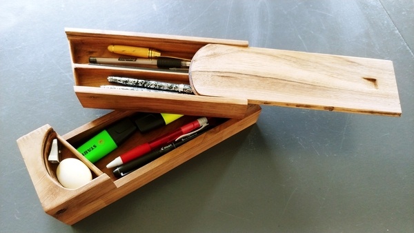 Plumier pour ma Chérie (ça ira sur le bureau )