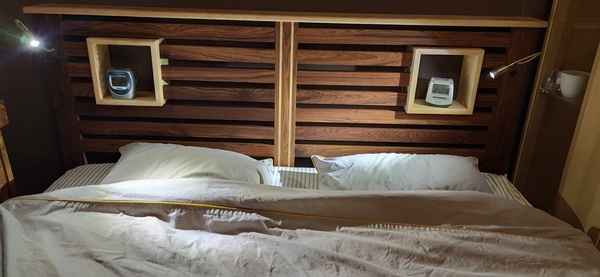 Tête de lit en Palissandre de Madagascar